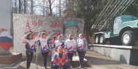 Добровольцы убрали территорию памятника Воину-Освободителю в Восходе - Regions.Ru