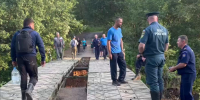 Понтонную переправу возвели за сутки на месте разрушенного стихией моста в Истре - Regions.Ru