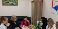 Чай, разговор без формальностей и подарки детям: как в Восходе поддержали семьи бойцов - Regions.Ru